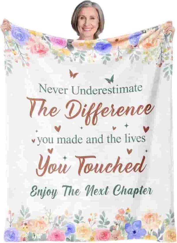 Best Retirement And Farewell Blanket Gifts For Women - 2025