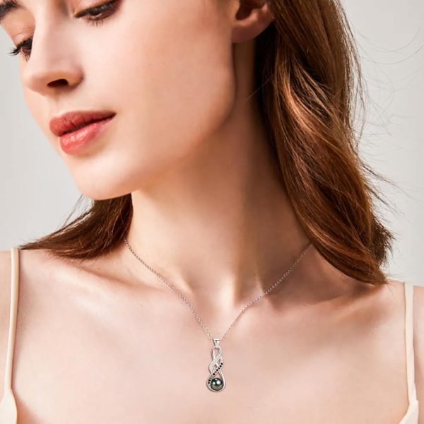 Elegant Pearl Necklace: Best Gifts For Her - Image 2
