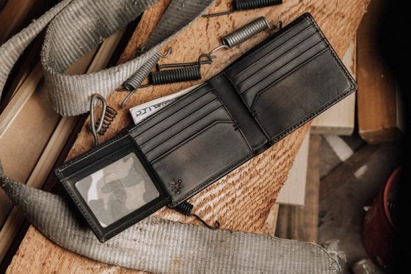 Best Men’s Leather Bifold Wallet With Deer Design - Image 6