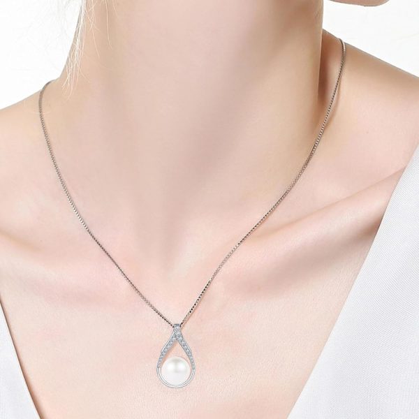 Elegant Tahitian Pearl Necklace - Perfect Gift For Women - Image 3