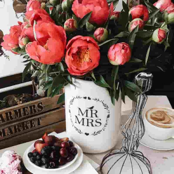 Best 2025 Mr & Mrs Wedding Gifts: Vases & More - Image 6
