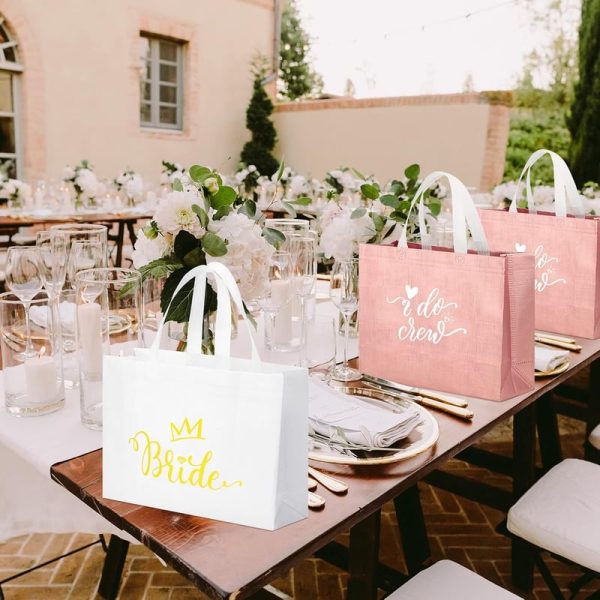 24 Best Bridesmaid Gift Bags & Scrunchies Set For Wedding - Image 6