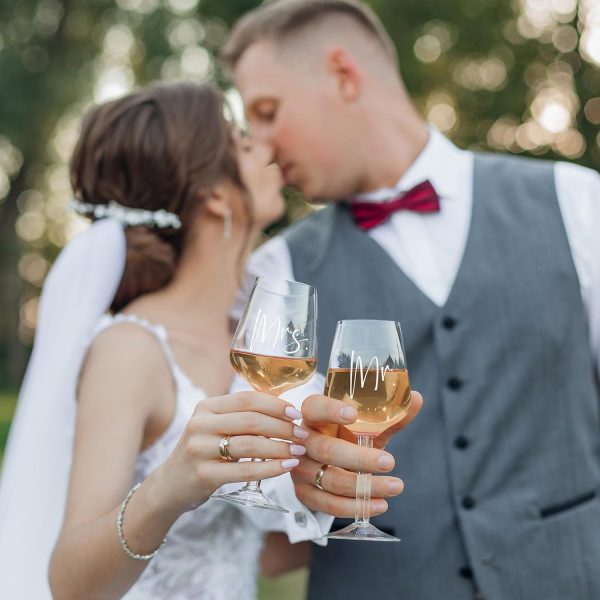 Engraved Wedding Wine Glass Gift Set For Couples - Mr & Mrs Keepsake - Image 5